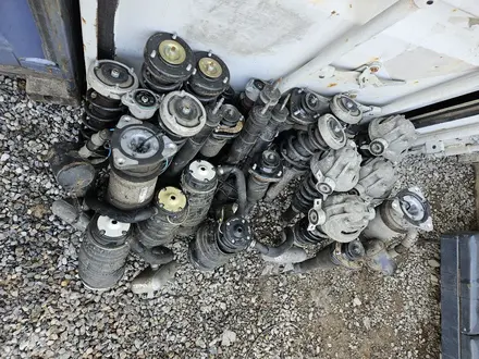 Амортизаторы и пружины на Volkswagen Touareg за 811 тг. в Шымкент – фото 4