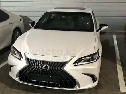 Lexus ES 250 2022 года за 24 500 000 тг. в Тараз