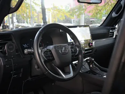 Lexus GX 550 2024 года за 55 500 000 тг. в Алматы – фото 23
