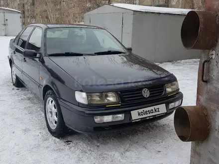 Volkswagen Passat 1994 года за 2 900 000 тг. в Семей – фото 27