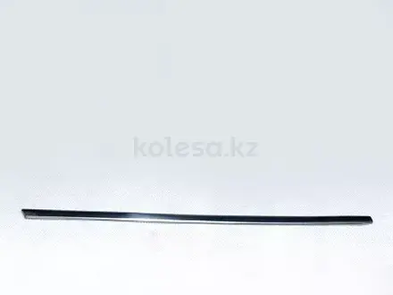 Хром молдинг переднего крыла на Mercedes E-Class w124 '85-'93 за 1 000 тг. в Алматы – фото 2