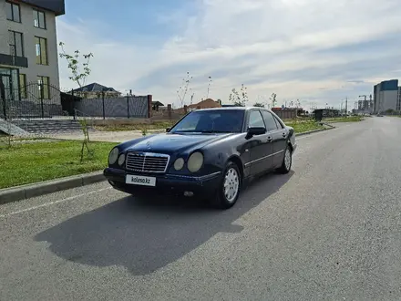 Mercedes-Benz E 230 1995 года за 2 200 000 тг. в Шымкент – фото 4