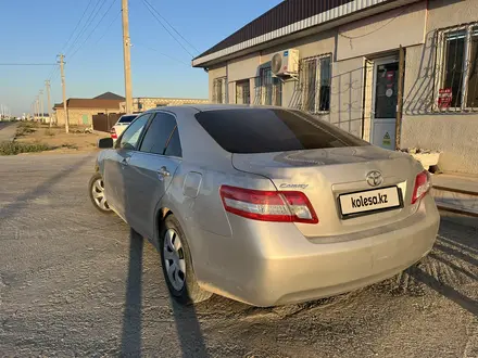 Toyota Camry 2010 года за 4 700 000 тг. в Атырау – фото 4