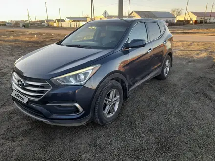 Hyundai Santa Fe 2018 года за 7 400 000 тг. в Уральск – фото 3