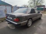 Mercedes-Benz E 260 1992 года за 2 300 000 тг. в Алматы
