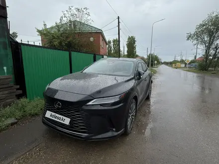 Lexus RX 350 2023 года за 35 500 000 тг. в Актобе – фото 2