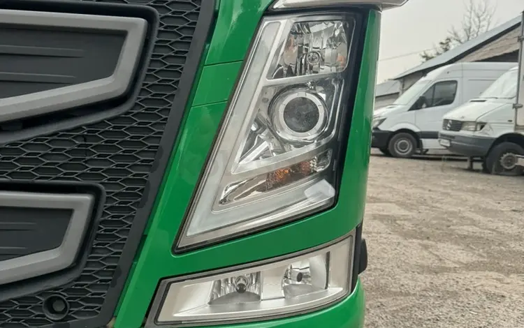 Volvo  FH 2019 года за 40 000 000 тг. в Алматы