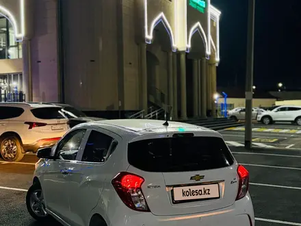 Chevrolet Spark 2016 года за 3 800 000 тг. в Шымкент – фото 3