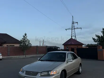 Toyota Camry 1998 года за 2 900 000 тг. в Павлодар – фото 2