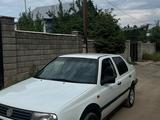 Volkswagen Vento 1994 года за 1 000 000 тг. в Алматы – фото 2