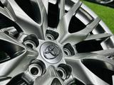 Lexus R18: 5: 114.3 за 240 000 тг. в Семей – фото 2