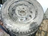Колеса с дисками на запаску за 7 000 тг. в Астана – фото 2