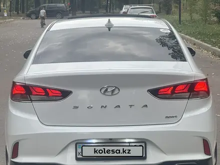 Hyundai Sonata 2019 года за 9 000 000 тг. в Алматы – фото 7