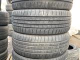 Комплект летние шины 235/45/20 235/45R20 Bridgestoone Alenza. за 160 000 тг. в Алматы
