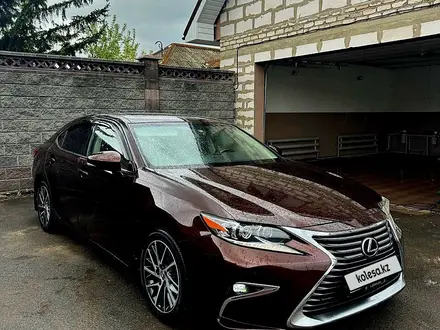 Lexus ES 250 2017 года за 17 000 000 тг. в Щучинск