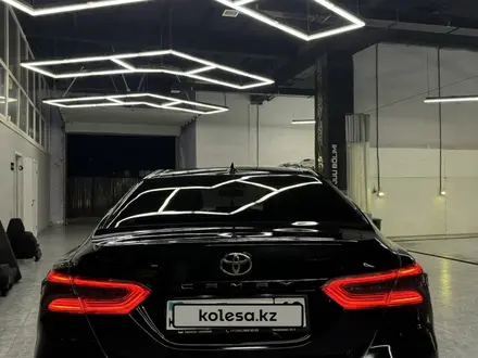 Toyota Camry 2019 года за 13 750 000 тг. в Астана – фото 4