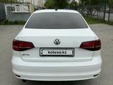 Volkswagen Jetta 2016 года за 5 500 000 тг. в Костанай – фото 5