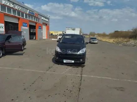 Peugeot 1007 2005 года за 2 782 000 тг. в Петропавловск – фото 2