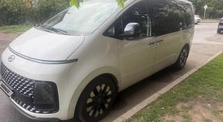 Hyundai Staria 2023 года за 17 800 000 тг. в Астана