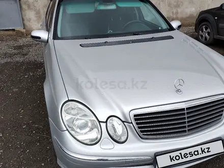 Mercedes-Benz E 220 2002 года за 4 000 000 тг. в Караганда – фото 2