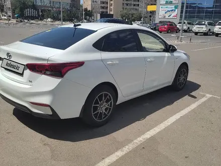 Hyundai Accent 2019 года за 7 800 000 тг. в Актау – фото 5