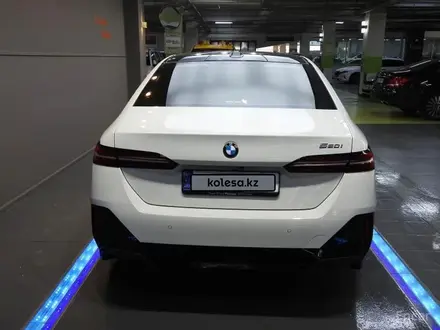 BMW 520 2024 года за 29 000 000 тг. в Алматы – фото 4
