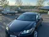 Lexus ES 300h 2013 годаүшін7 800 000 тг. в Жанаозен – фото 2