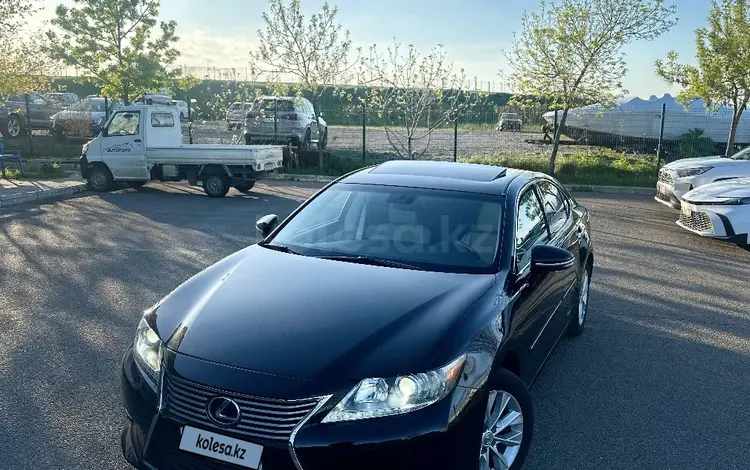 Lexus ES 300h 2013 года за 7 800 000 тг. в Жанаозен