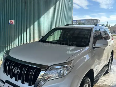 Toyota Land Cruiser Prado 2015 года за 18 000 000 тг. в Актобе – фото 4