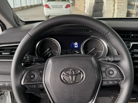 Toyota Camry 2019 года за 16 100 000 тг. в Шымкент – фото 16
