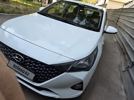 Hyundai Accent 2021 года за 7 500 000 тг. в Алматы – фото 3
