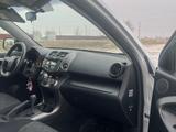 Toyota RAV4 2011 годаүшін6 200 000 тг. в Актобе – фото 3