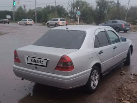 Mercedes-Benz C 180 1997 года за 1 900 000 тг. в Алматы – фото 5