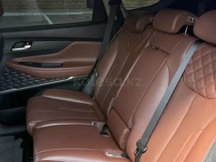 Hyundai Santa Fe 2023 года за 17 500 000 тг. в Караганда – фото 11