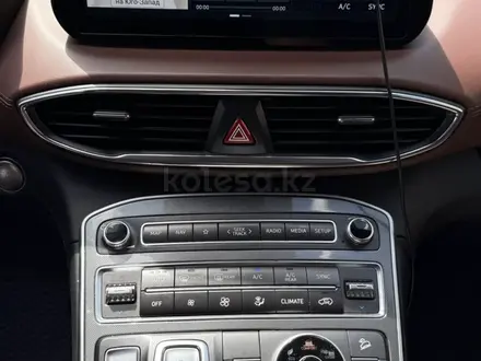 Hyundai Santa Fe 2023 года за 17 500 000 тг. в Караганда – фото 10