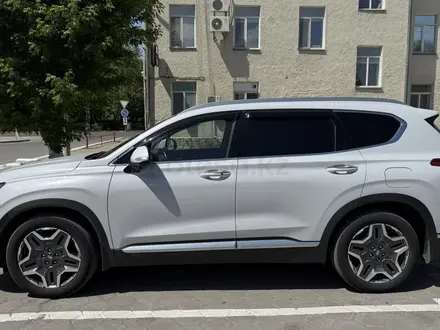 Hyundai Santa Fe 2023 года за 17 500 000 тг. в Караганда – фото 3