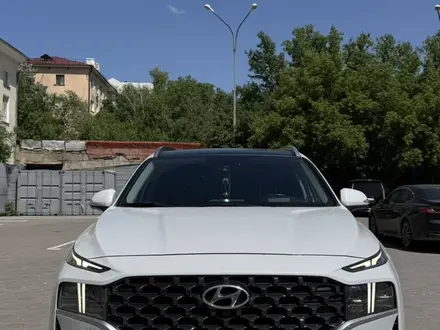 Hyundai Santa Fe 2023 года за 17 500 000 тг. в Караганда – фото 2