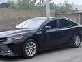 Toyota Camry 2017 годаүшін10 500 000 тг. в Шымкент – фото 2