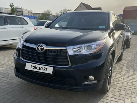 Toyota Highlander 2014 годаүшін13 000 000 тг. в Атырау