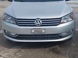 Volkswagen Passat 2013 годаfor4 700 000 тг. в Атырау – фото 5