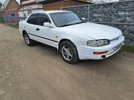 Toyota Camry 1995 года за 1 900 000 тг. в Усть-Каменогорск – фото 2