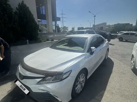 Toyota Camry 2023 года за 15 200 000 тг. в Актау – фото 2