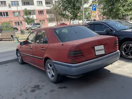 Mercedes-Benz C 220 1994 года за 1 650 000 тг. в Алматы – фото 3