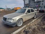 Mercedes-Benz E 230 1990 года за 1 600 000 тг. в Астана