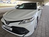 Toyota Camry 2019 года за 12 900 000 тг. в Астана – фото 2