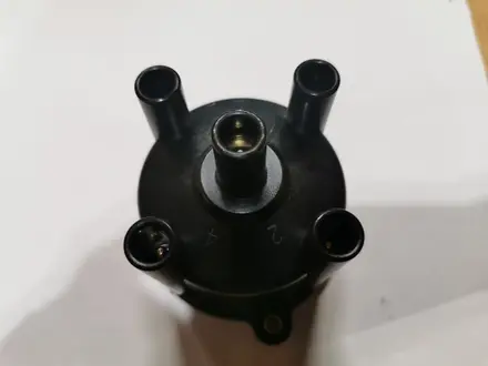 Крышка трамблёра Toyota Carina Е англичанин 19101-02030 за 7 000 тг. в Алматы