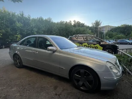 Mercedes-Benz E 320 2004 года за 4 600 000 тг. в Астана – фото 2