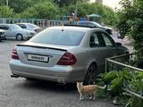 Mercedes-Benz E 320 2004 годаүшін4 600 000 тг. в Астана