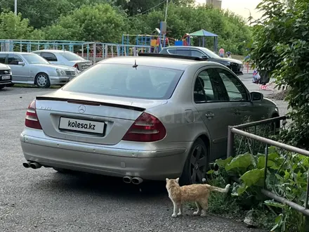 Mercedes-Benz E 320 2004 года за 4 600 000 тг. в Астана