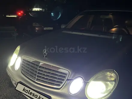 Mercedes-Benz E 320 2004 года за 4 600 000 тг. в Астана – фото 8